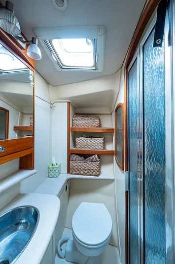 Glorioso Yacht Photos Pics 