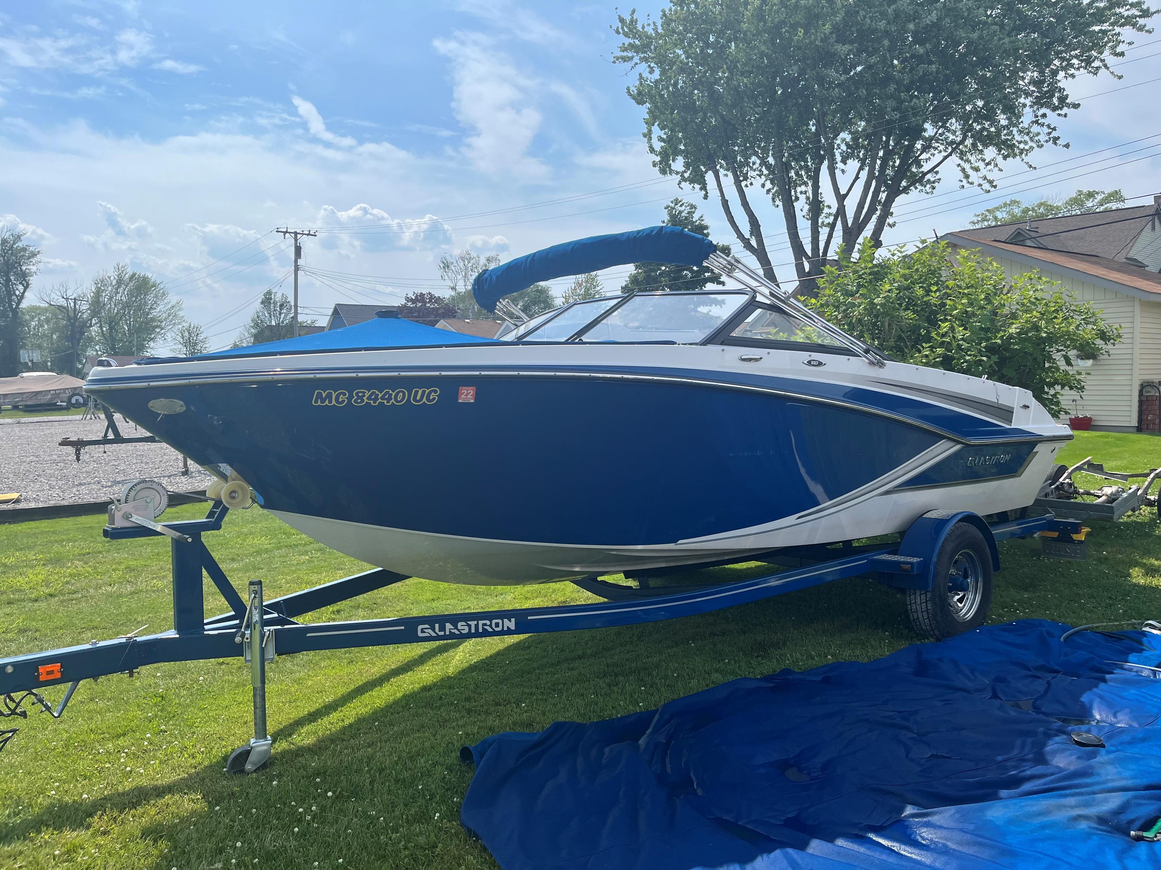 2018 Glastron GT 207