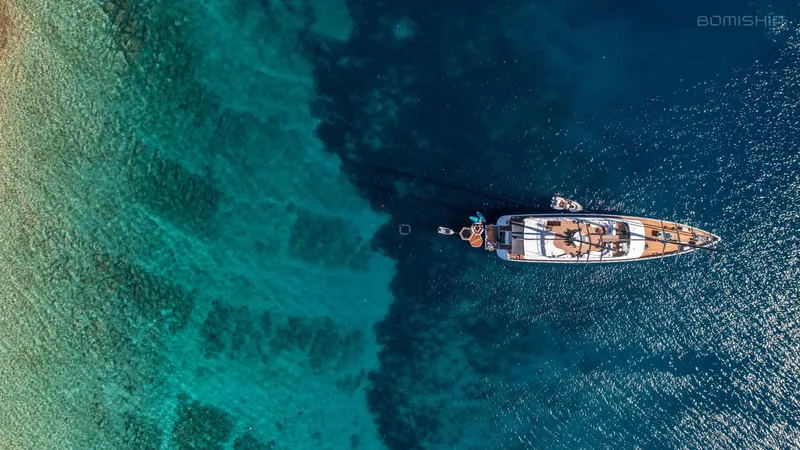 Adri Yacht Photos Pics aerial day 3