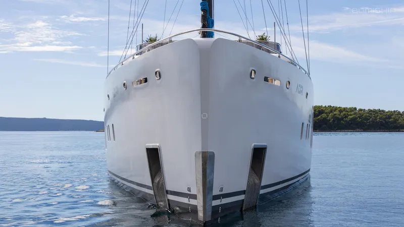 Adri Yacht Photos Pics bow