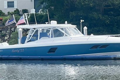 2019 40' Intrepid-407 Cuddy Falmouth, MA, US