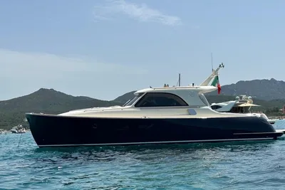 2006 Mochi Craft 44 Dolphin