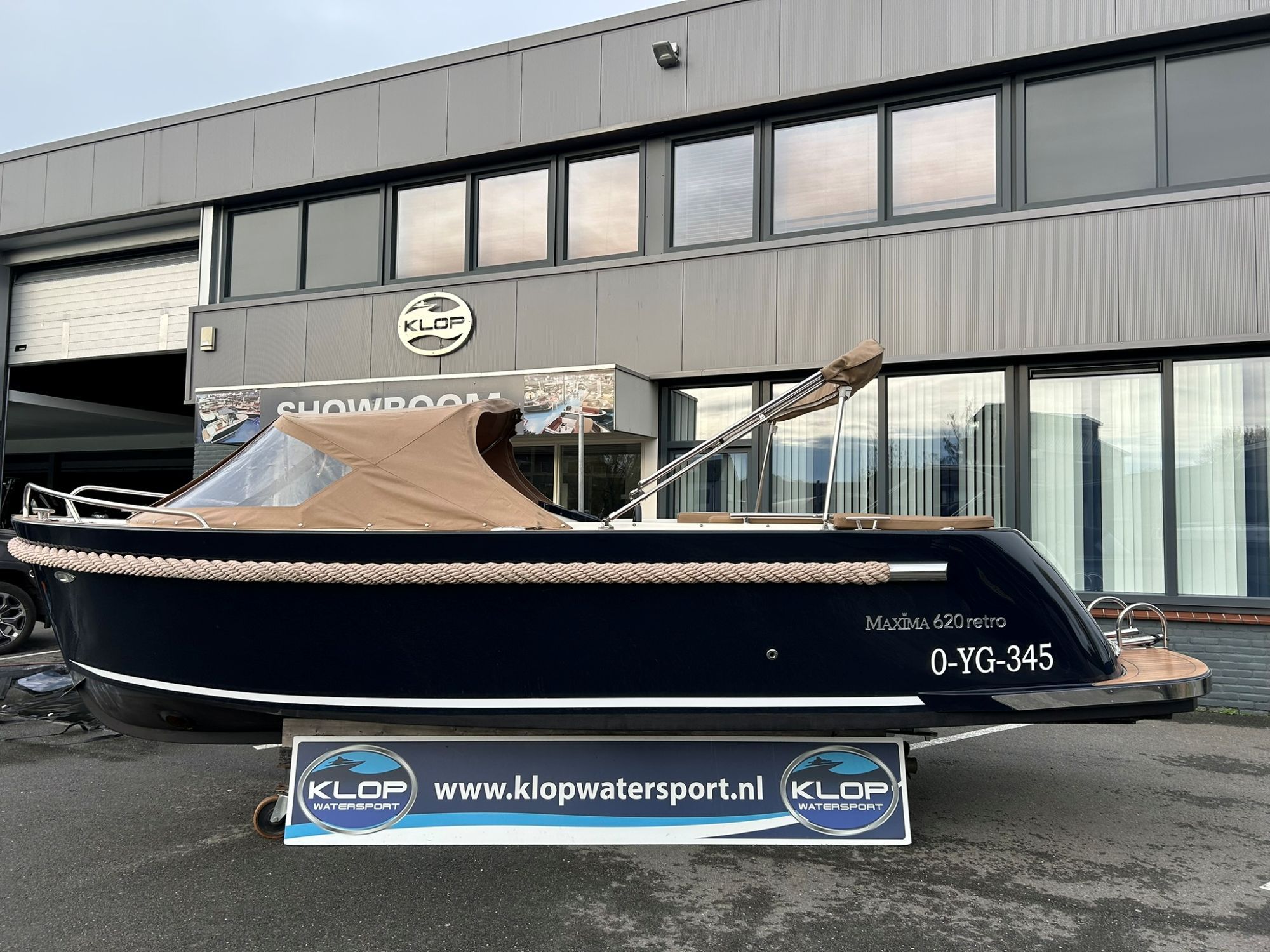 2022 Maxima 620 Retro met Honda 60 pk in donkerblauw!