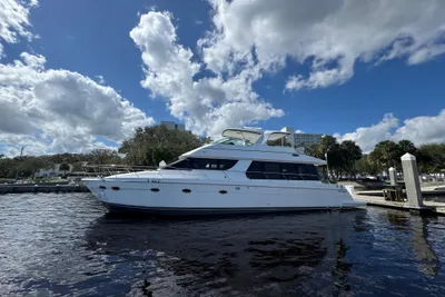 Carver 570 Voyager Pilothouse