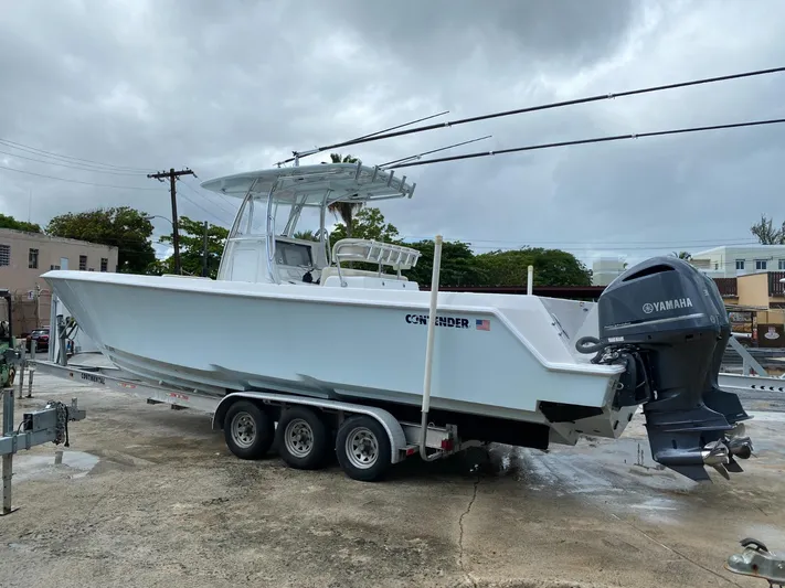 Saborr Yacht Photos Pics 2017 Contender 35 Tournament boat on trailer with Yamaha outboard motor.