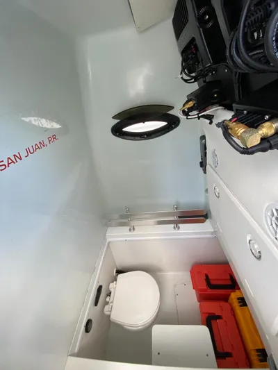 Saborr Yacht Photos Pics Interior of 2017 Contender 35 Tournament boat with toilet and storage, San Juan, P.R.
