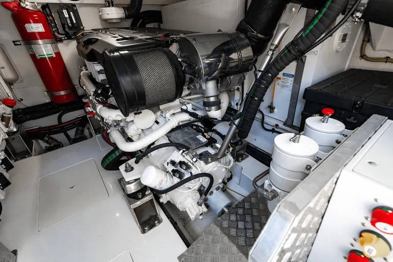 Dolce Vita Yacht Photos Pics 