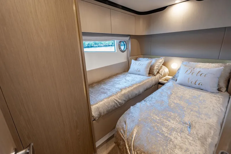 Dolce Vita Yacht Photos Pics 