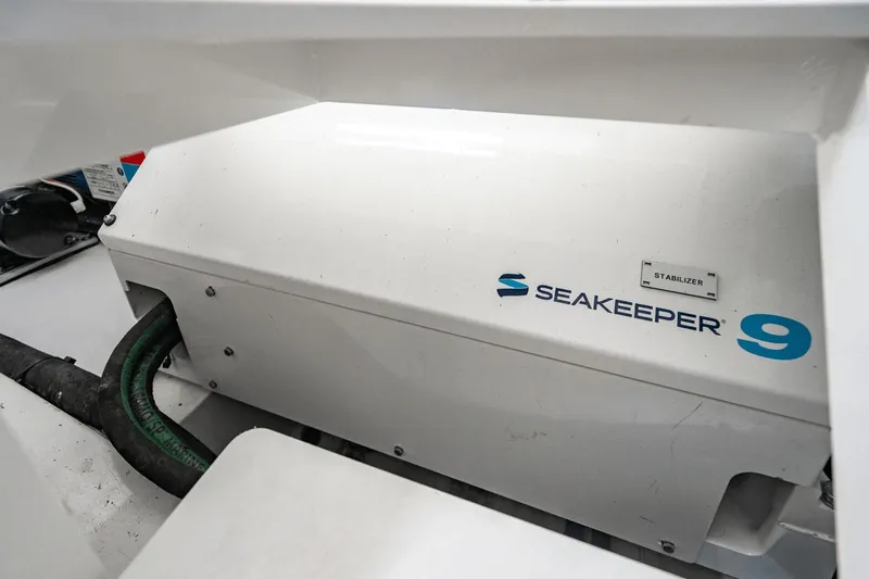 Dolce Vita Yacht Photos Pics 