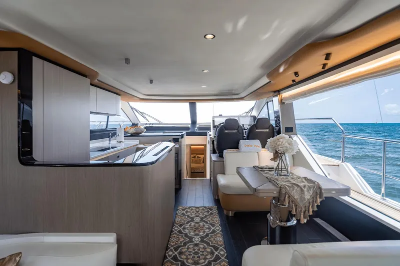 Dolce Vita Yacht Photos Pics 