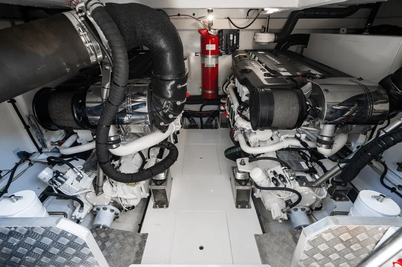 Dolce Vita Yacht Photos Pics 