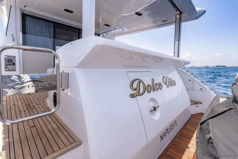 Dolce Vita Yacht Photos Pics 