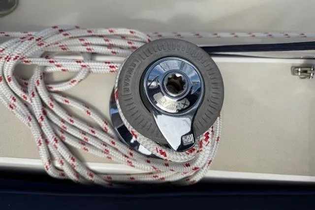 Star Yacht Photos Pics Winch with rope on 1998 Sabre 402 sailboat deck.