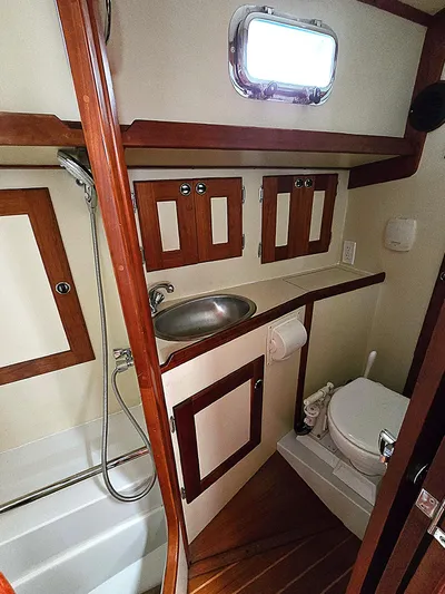 Valhalla Yacht Photos Pics 