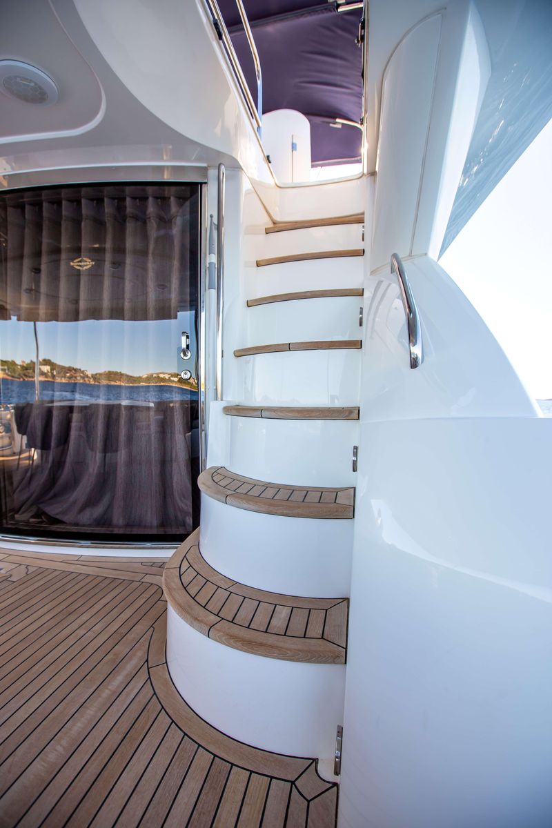 2007 Sunseeker 82 
