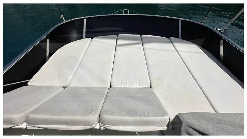  Yacht Photos Pics ABSOLUTE 52 FLY 2014