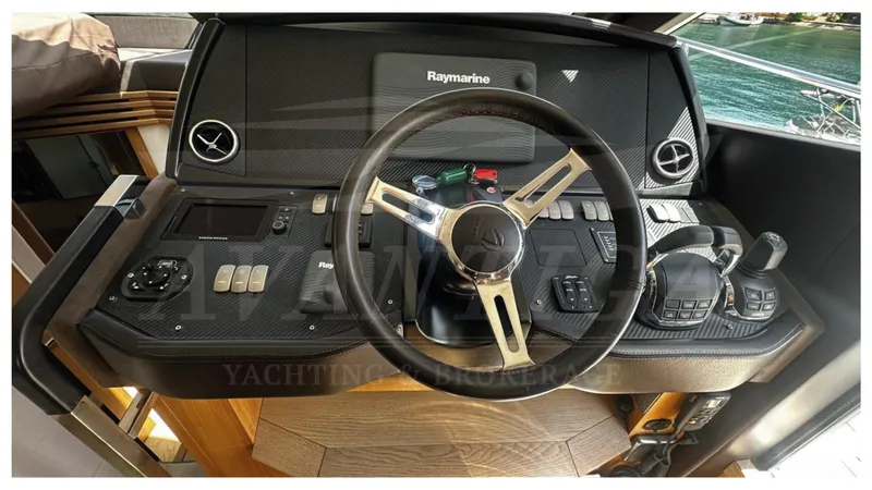  Yacht Photos Pics ABSOLUTE 52 FLY 2014