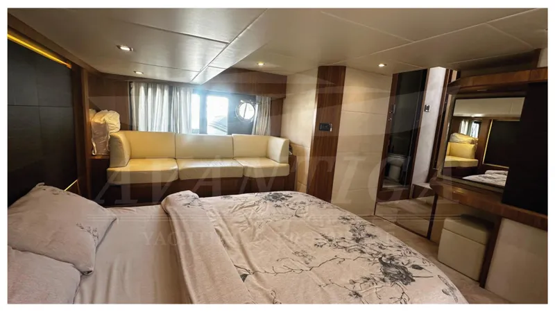  Yacht Photos Pics ABSOLUTE 52 FLY 2014