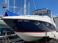 2018 Rinker 270 Express Cruiser