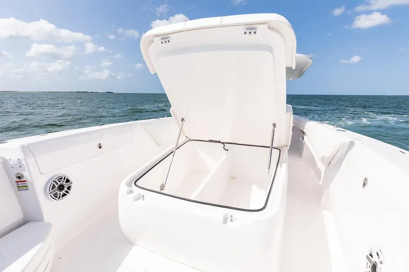  Yacht Photos Pics Manufacturer Provided Image