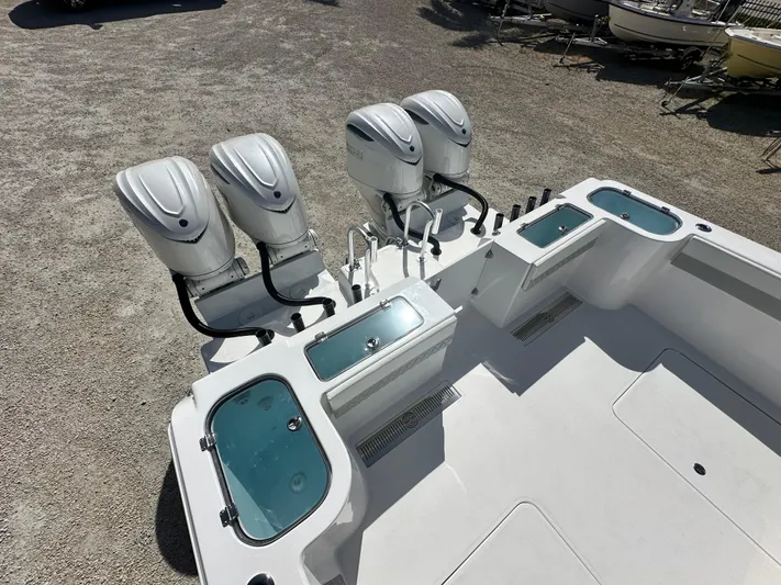  Yacht Photos Pics 2026 Twin Vee 400 GFX2 CC boat with four powerful outboard engines.