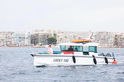 Axopar 37 XC Cross Cabin