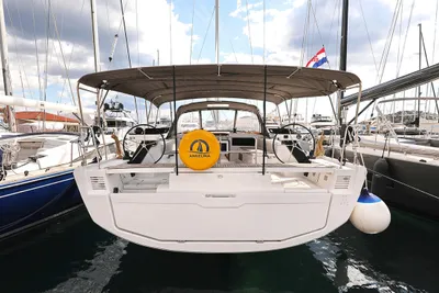 2024 Dufour 470