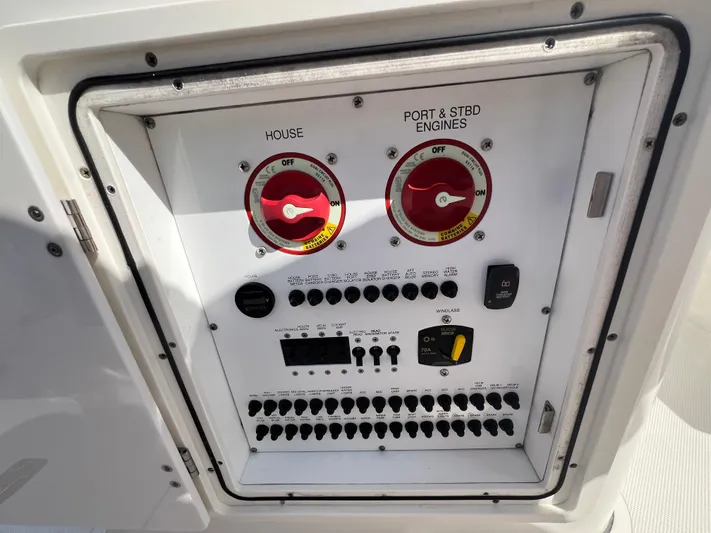 Don't Tell Mom Yacht Photos Pics 