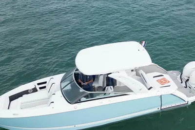 2025 Four Winns H9 OB