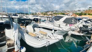 Novurania Catamaran 29