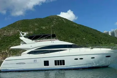 Princess 72 Fly