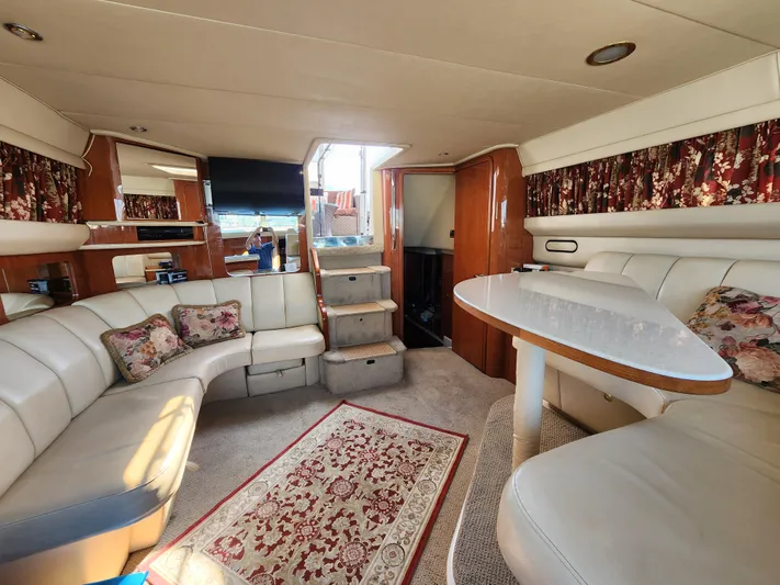 Resilience Yacht Photos Pics Salon looking aft