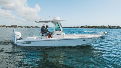 2023 Everglades 253CC