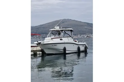 2004 Boston Whaler 255 Conquest