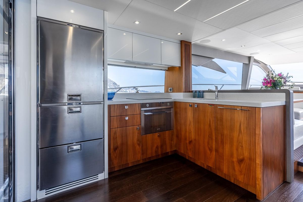 2018 Sunseeker 67 