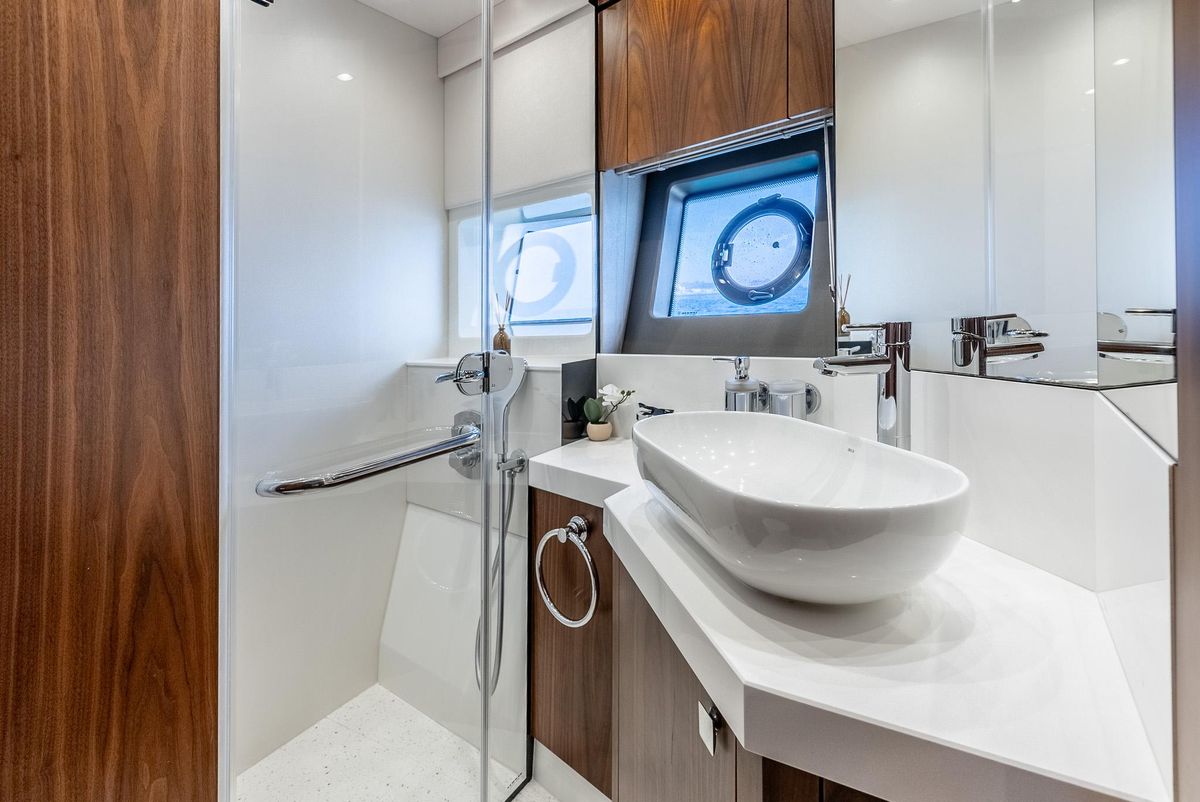 2018 Sunseeker 67 