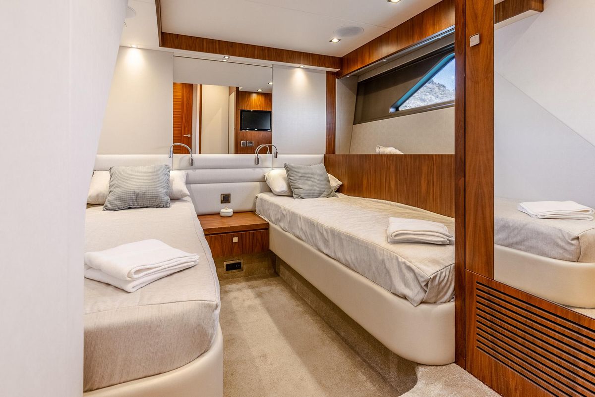 2018 Sunseeker 67 
