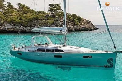 2016 Beneteau Oceanis 38