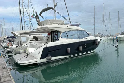 2021 Prestige 420 Fly