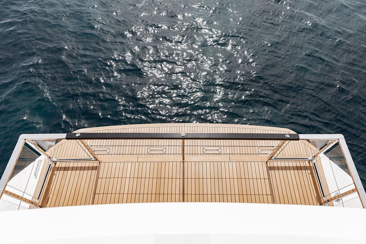 2025 Azimut 85 