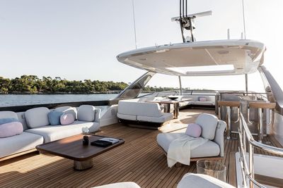 Yacht