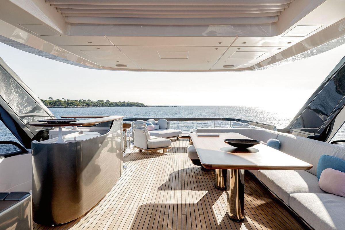 2025 Azimut 85 