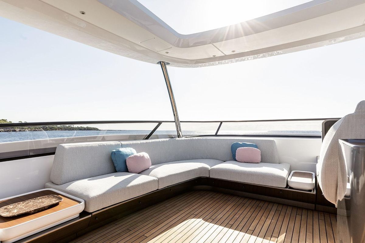 2025 Azimut 85 