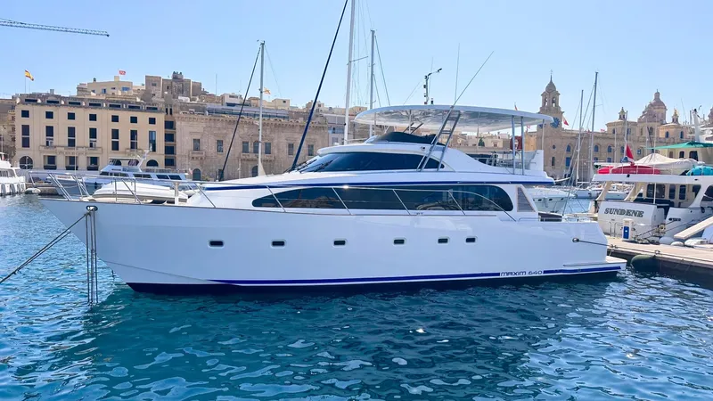Ataraxis Yacht Photos Pics 
