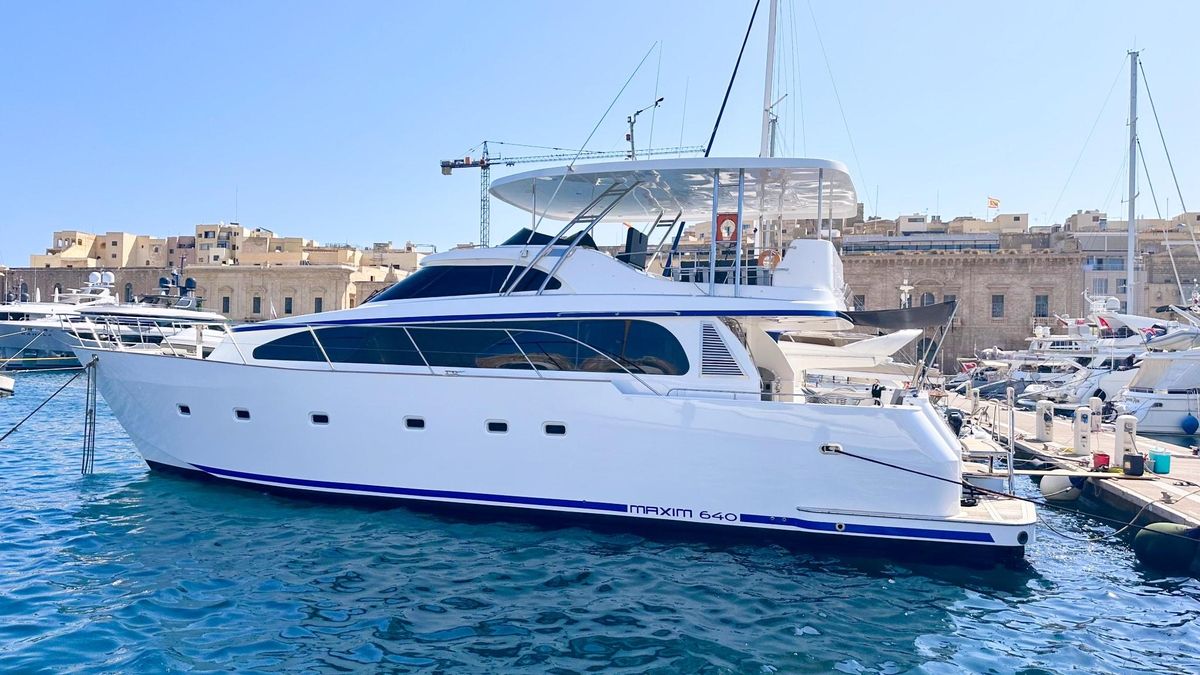 2004 Maxim Yachts 62 