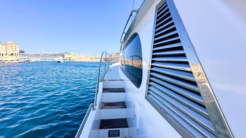 Ataraxis Yacht Photos Pics 