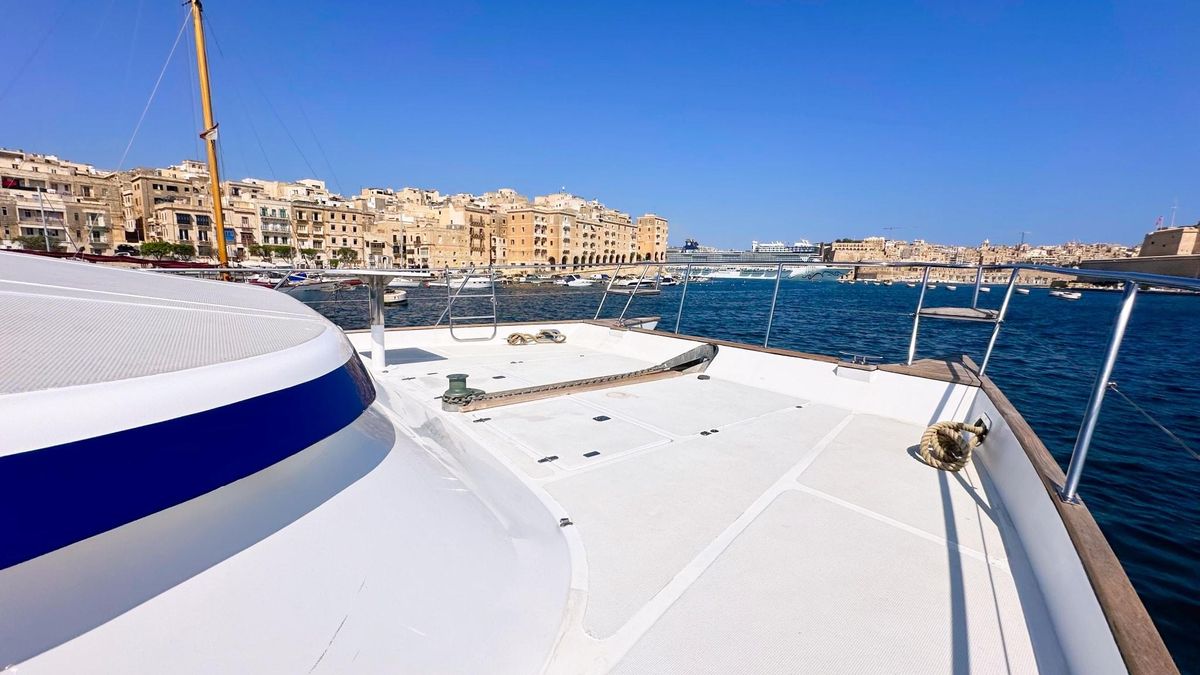 2004 Maxim Yachts 62 