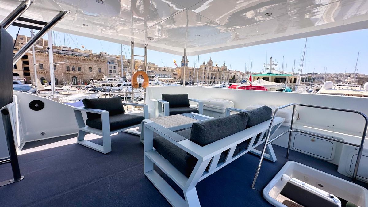 2004 Maxim Yachts 62 