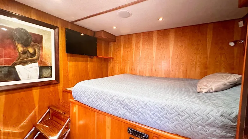 Ataraxis Yacht Photos Pics 