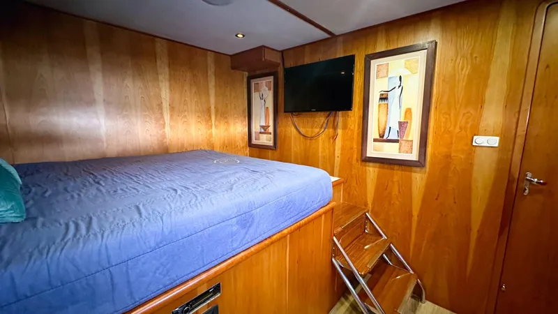 Ataraxis Yacht Photos Pics 